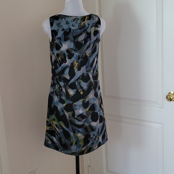 Abstract Dress - Picture 5 of 7